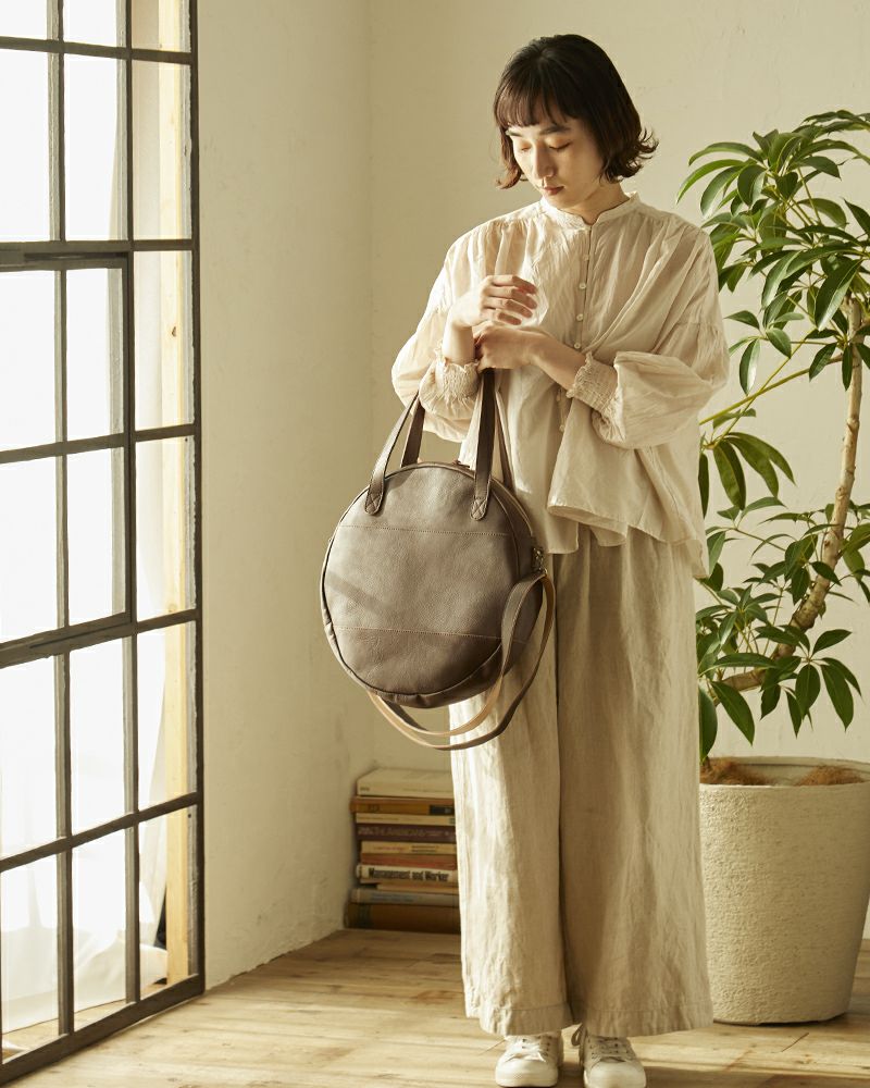 トートバッグの色：ダークブラウン