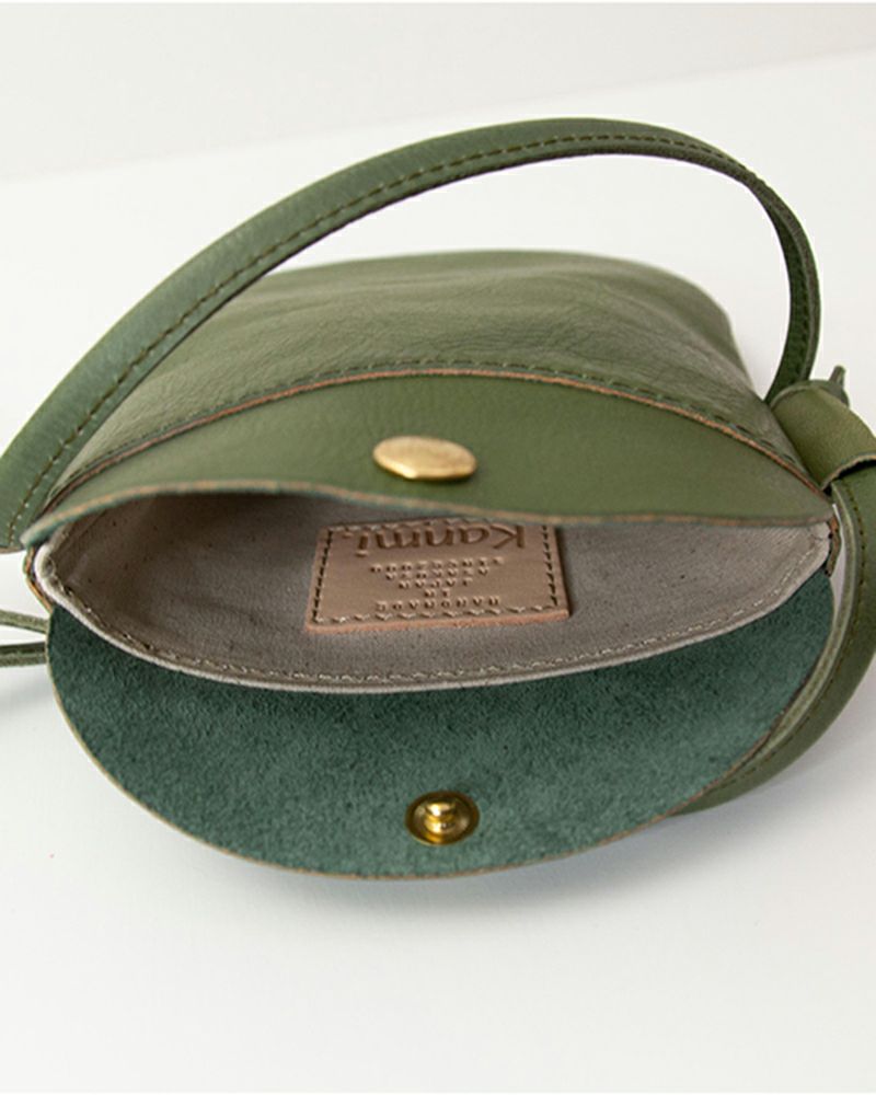 ポシェットの色：グリーン