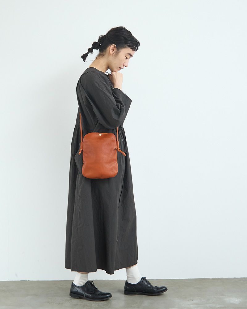 ドロップツリー サコッシュ（M）：キャメル