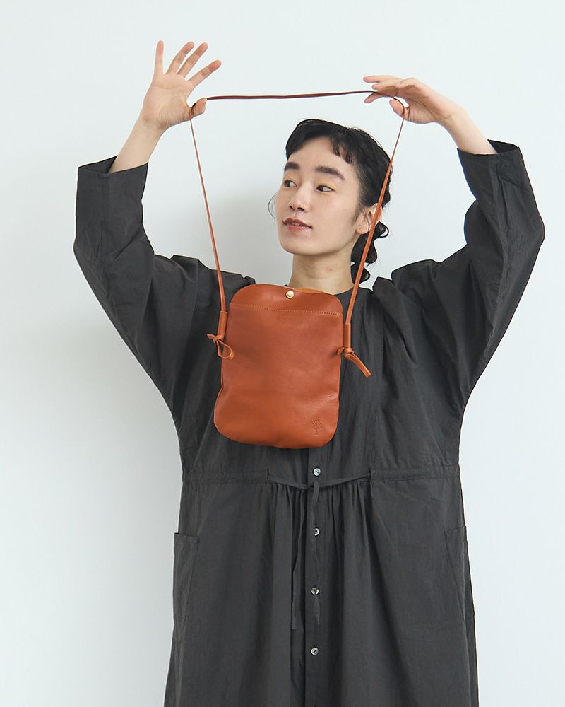 ドロップツリー サコッシュ（M）：キャメル