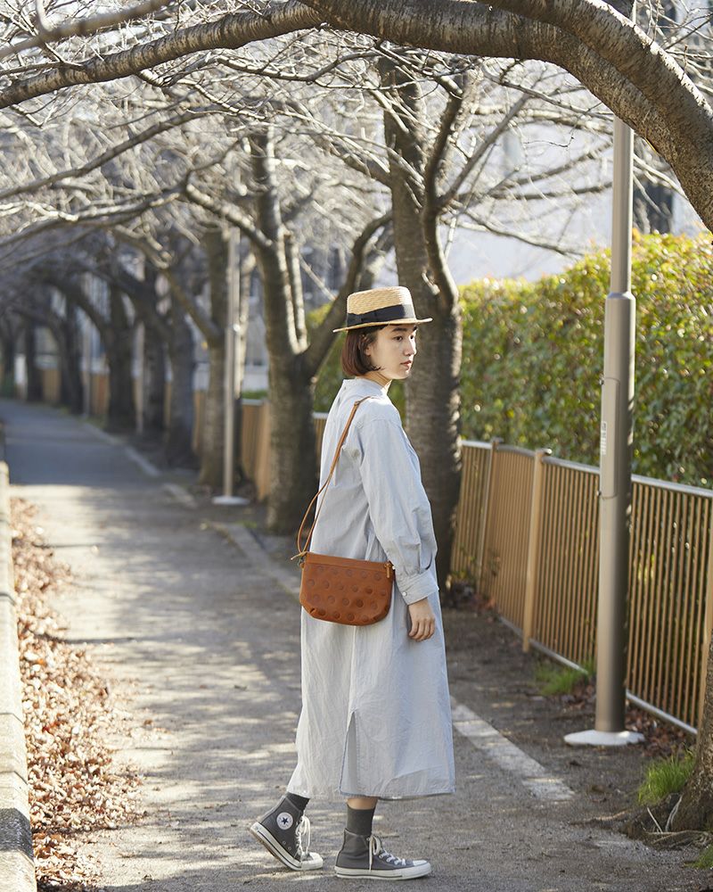 ポシェットの色：キャラメル