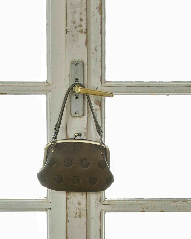 がま口の色：オリーブグリーン