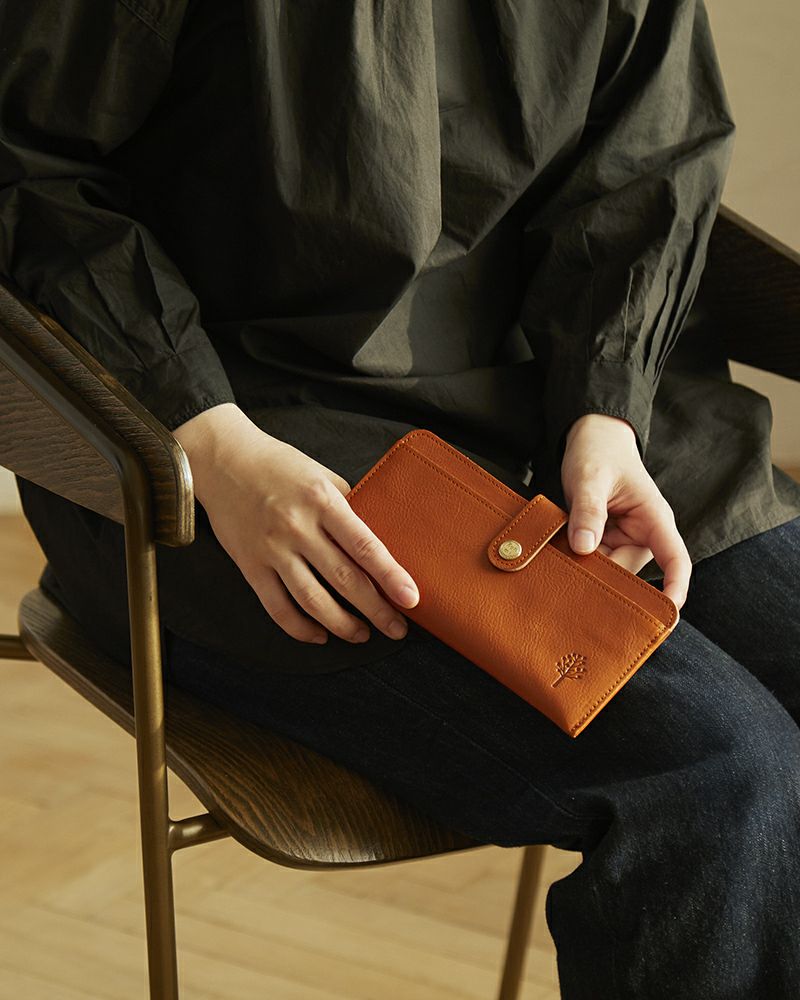 長財布の色：キャメル