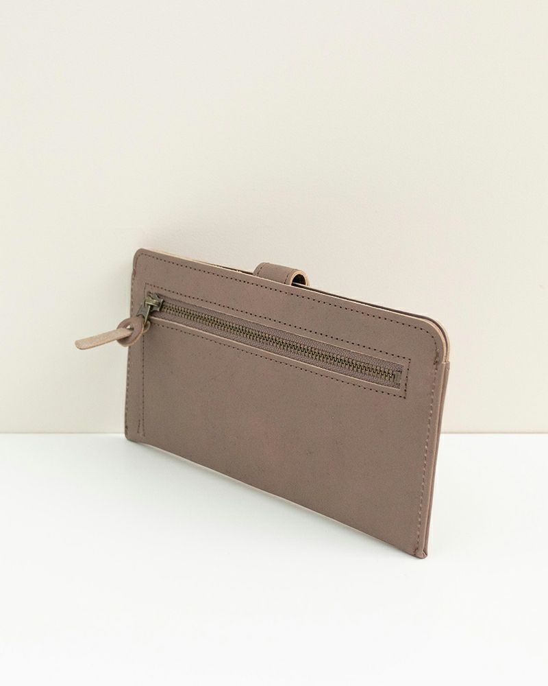 長財布の色：モカグレー