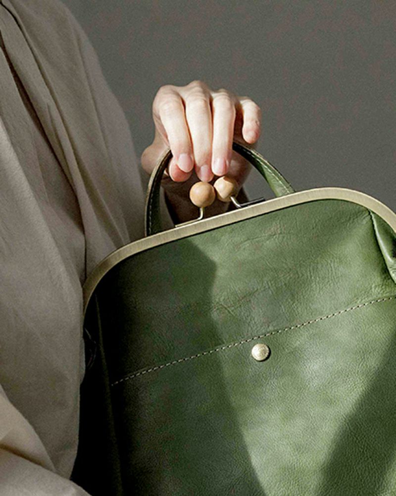 がま口バッグの色：グリーン