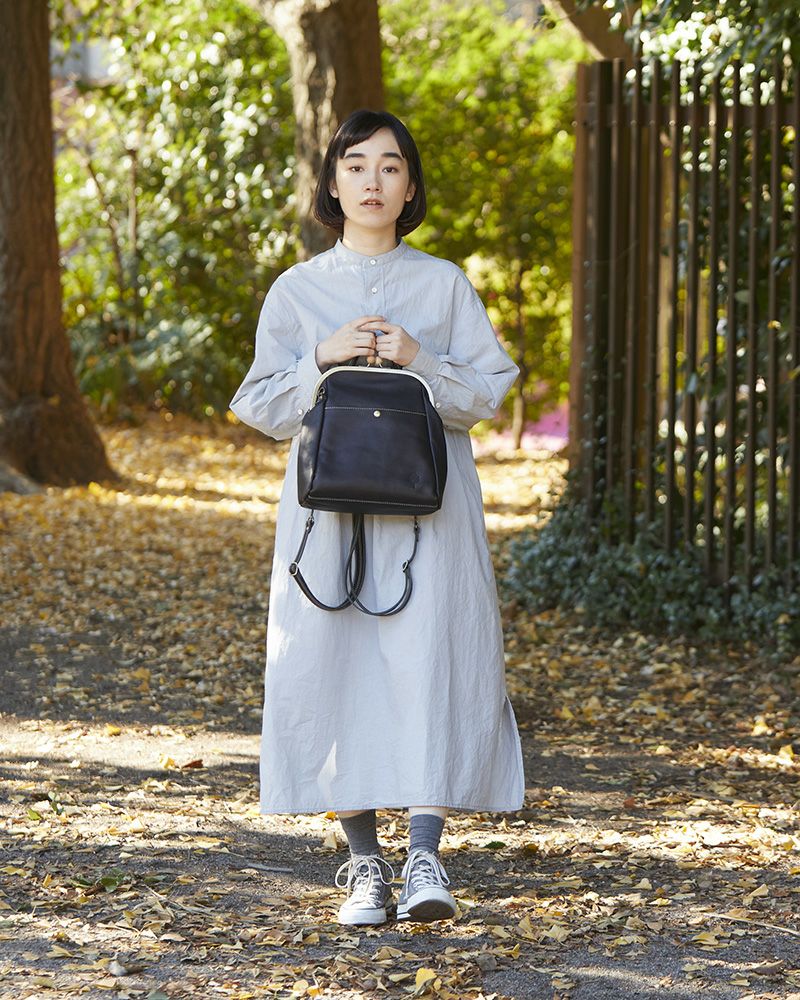 がま口バッグの色：クロ