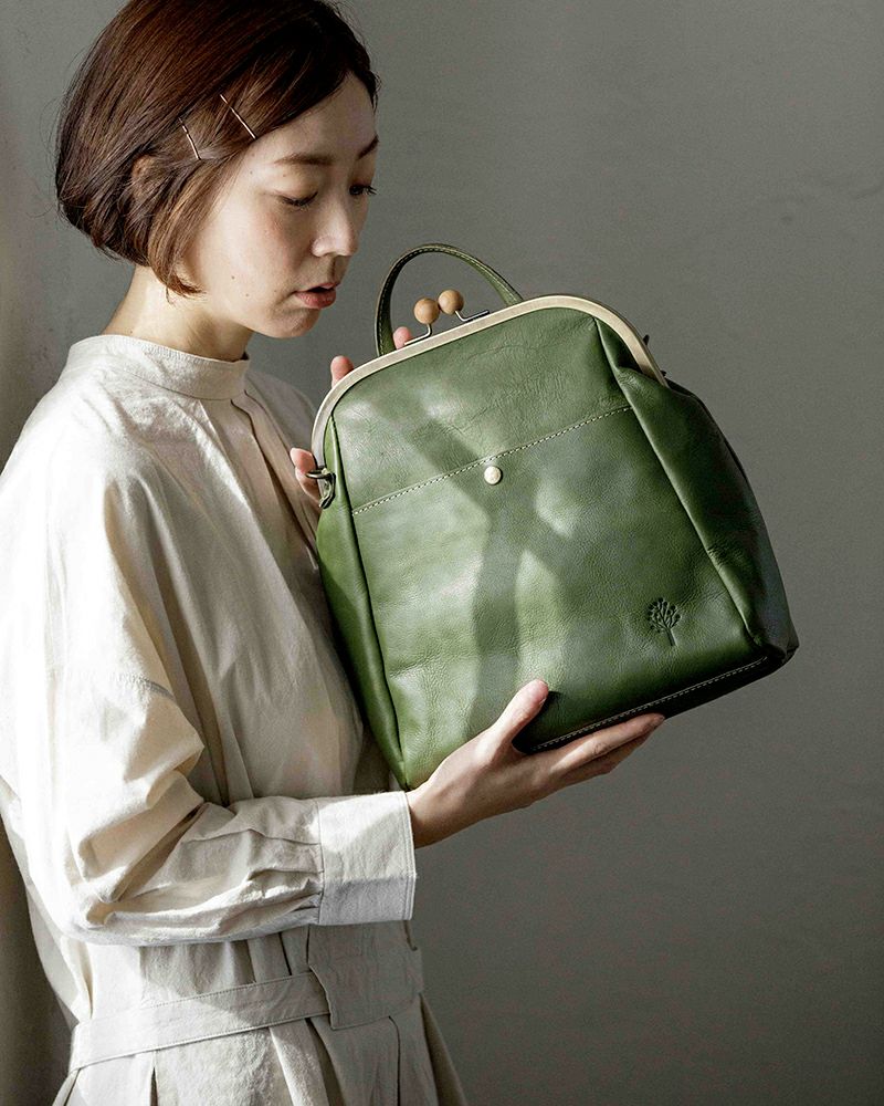 がま口バッグの色：グリーン