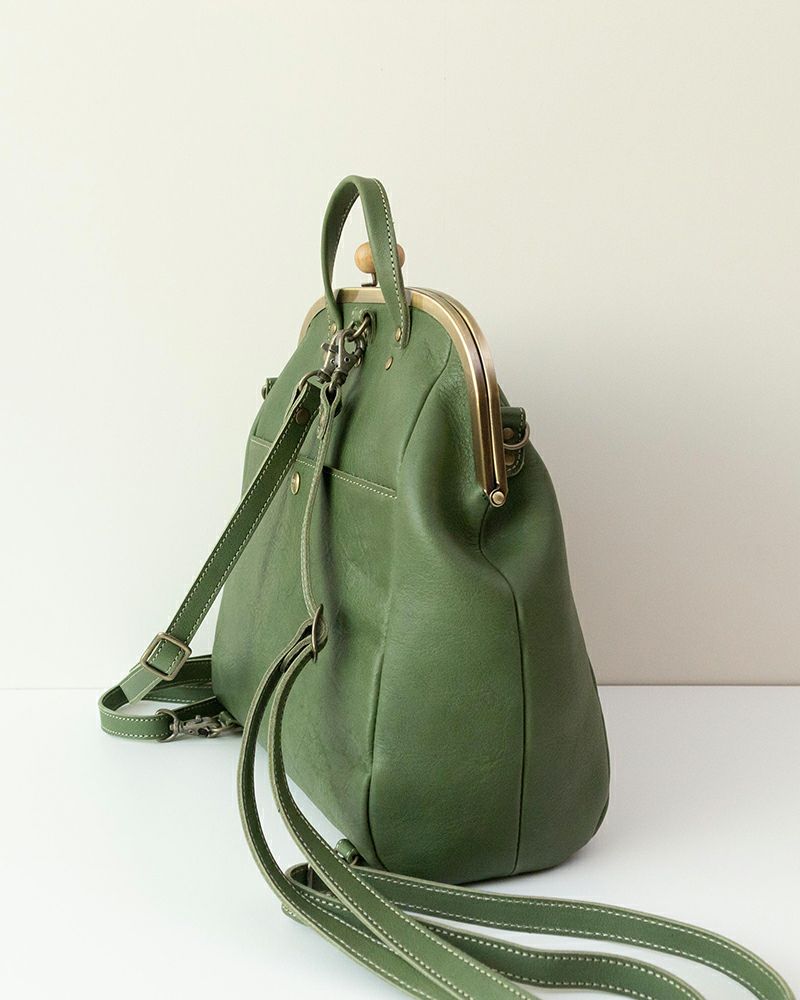 がま口バッグの色：グリーン