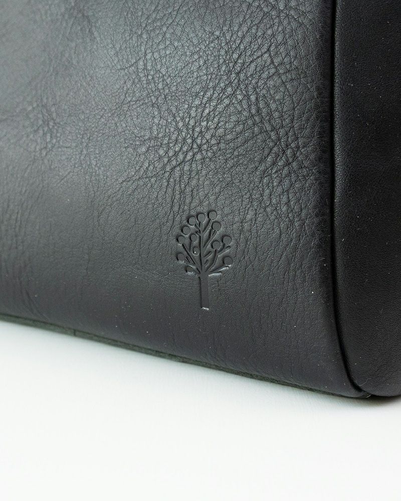 がま口バッグの色：クロ