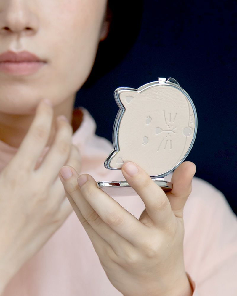 手鏡の色：シロ