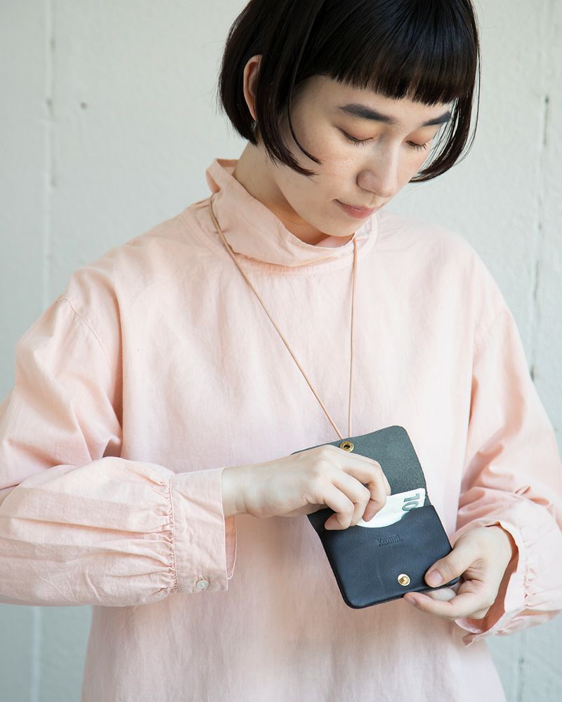 パスケースの色：クロ