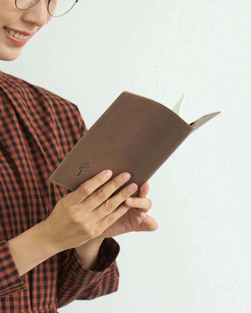 ブックカバーの色：モカグレー