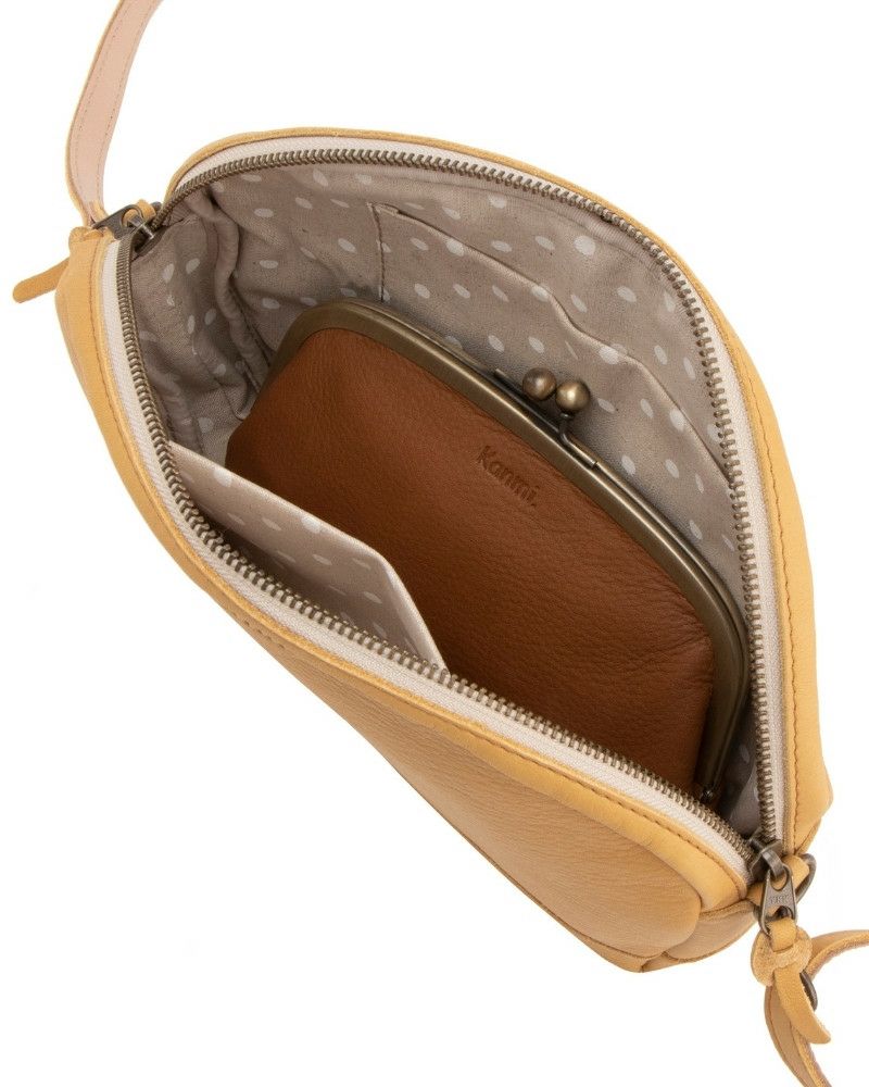 ポシェットの色：キャラメル