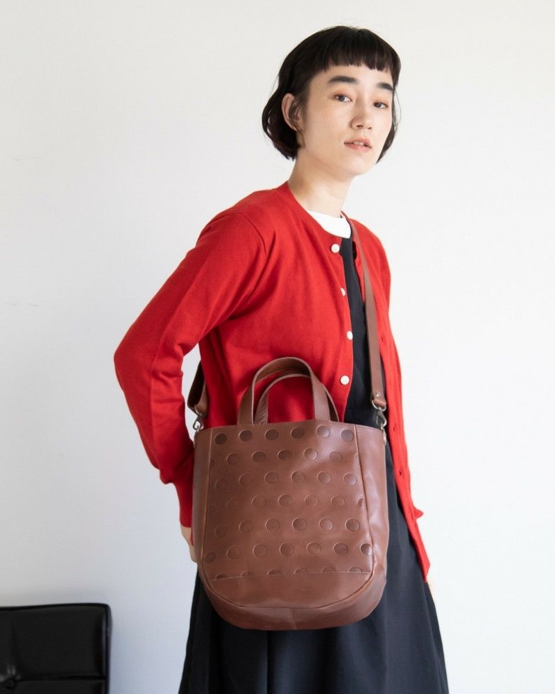 トートバッグの色：ダークブラウン