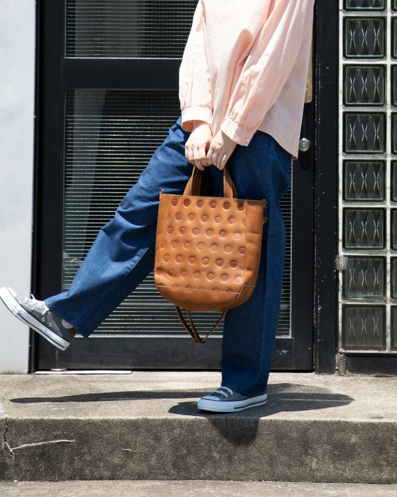 トートバッグの色：キャラメル（限定色）