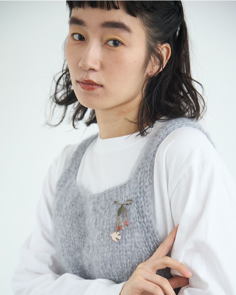 ブローチの色：バニラ