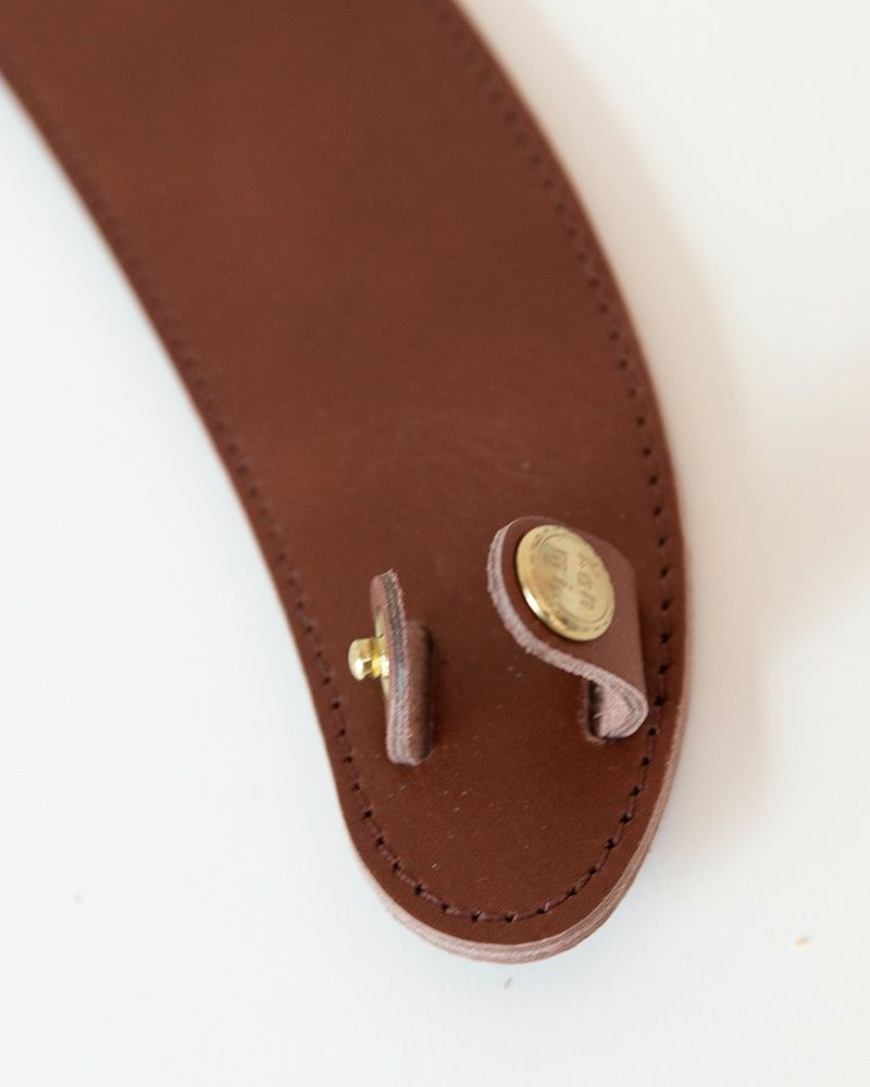 プラスオンアイテムの色：ダークブラウン