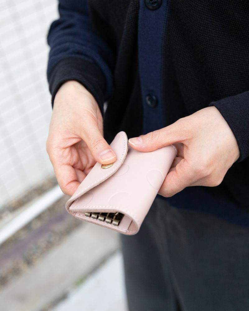 オリジナルホックで開閉