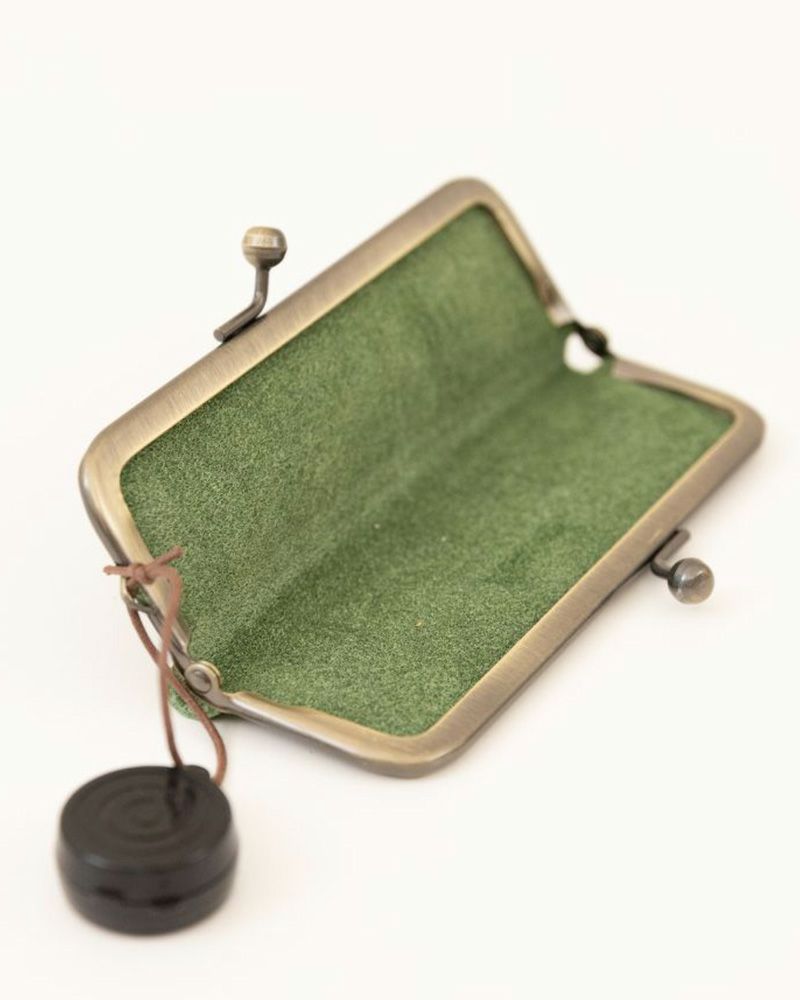 がま口印鑑ケースの色：リーフグリーン