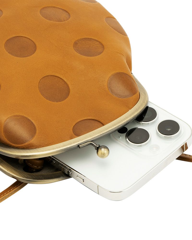 がま口ポシェットの色：キャラメル