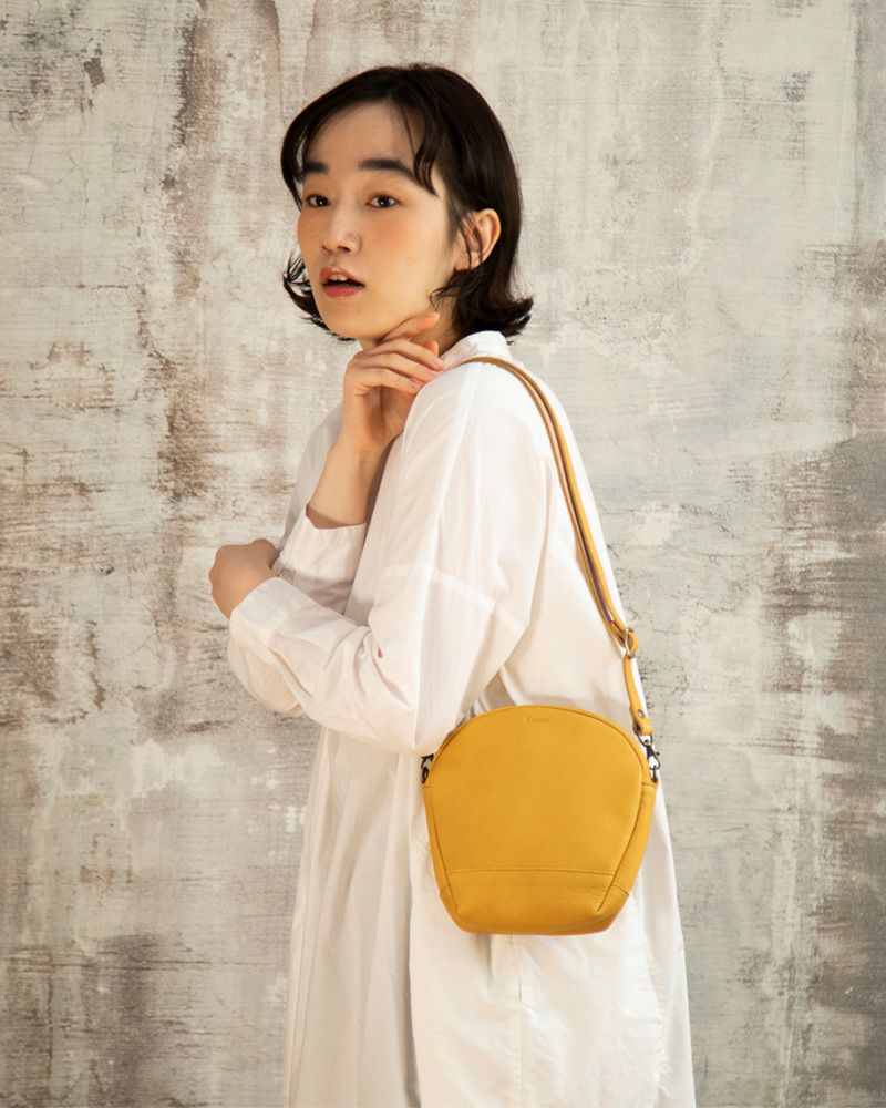 ポシェットの色：キャラメル