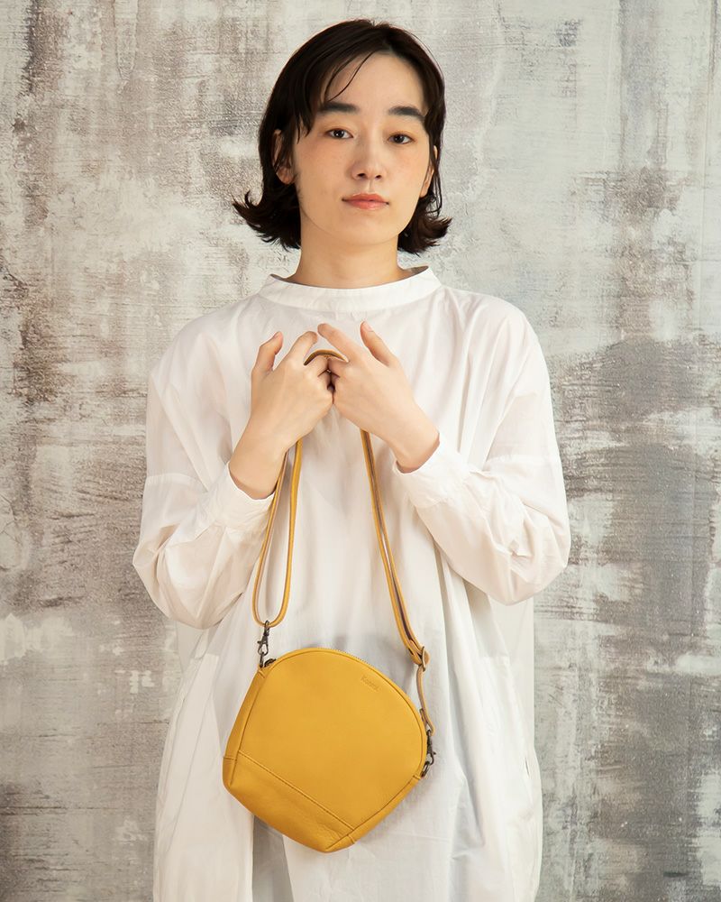 ポシェットの色：キャラメル