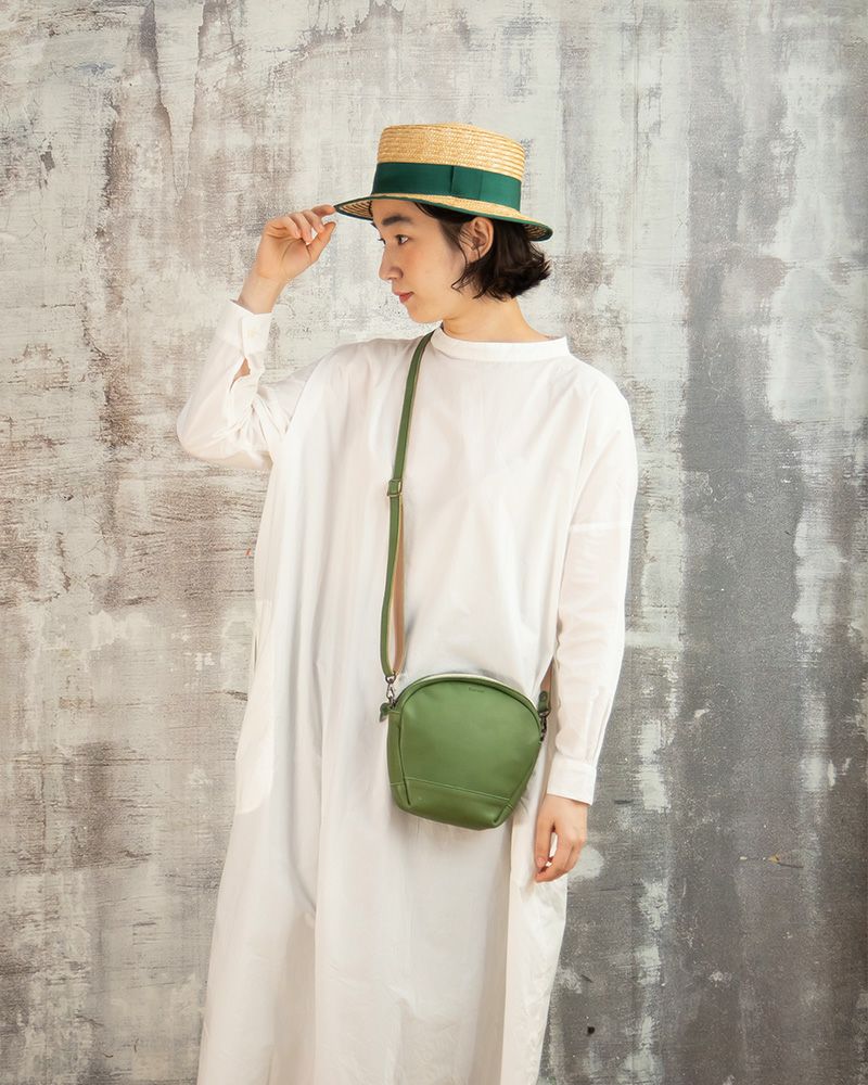 ポシェットの色：リーフグリーン