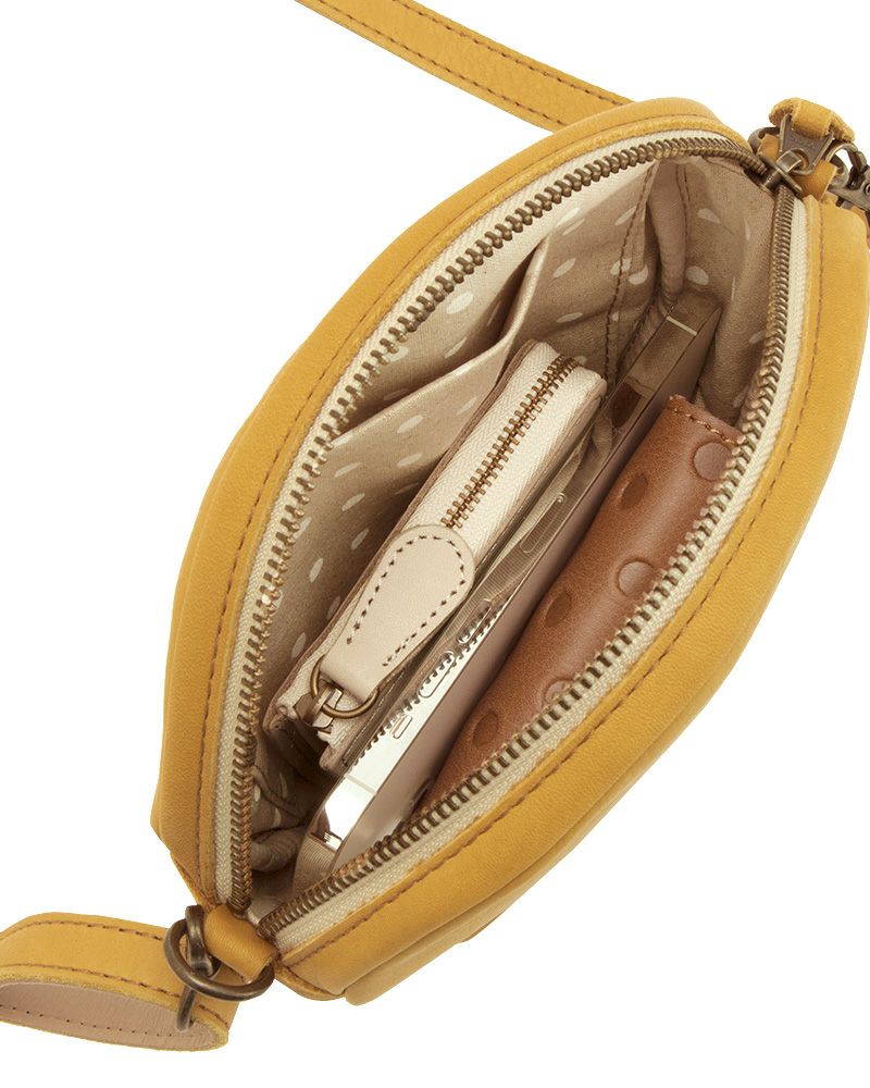 ポシェットの色：キャラメル