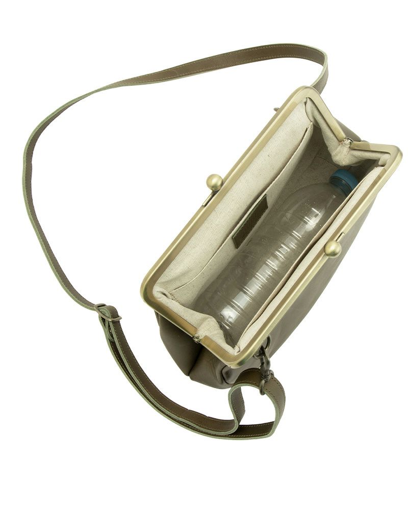 がま口ポシェットの色：グリーン