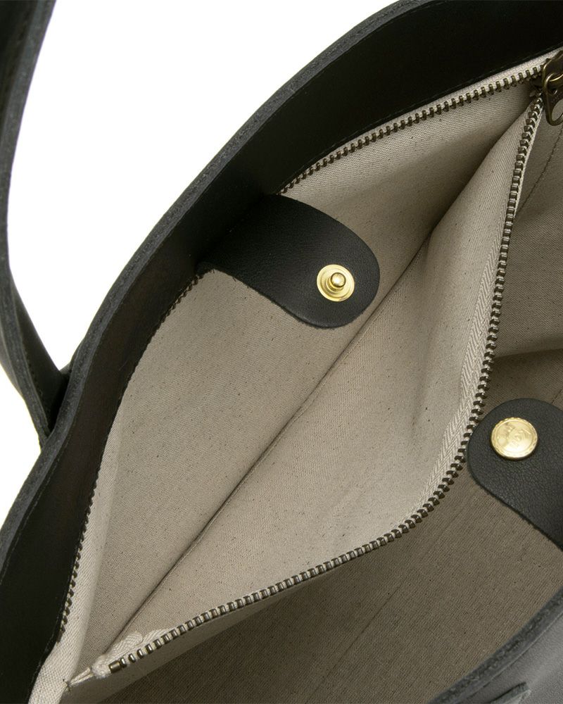 トートバッグの色：クロ