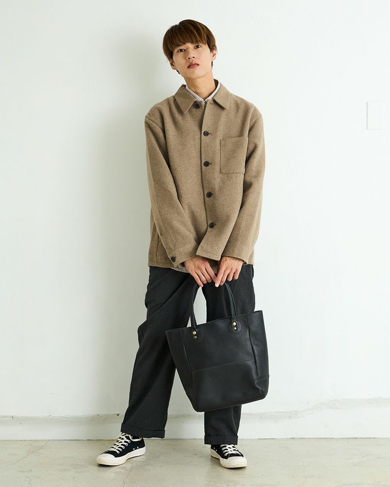 ユニセックスで使える本革トートバッグ
