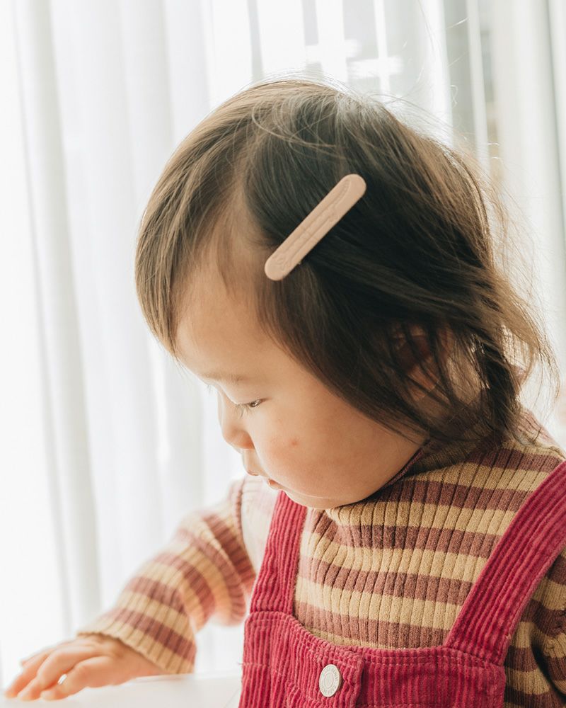 ヘアアクセサリーの色：ベビーピンク