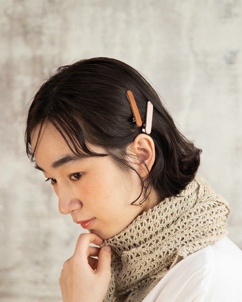 ヘアアクセサリーの色：左から　キャラメル・バニラ