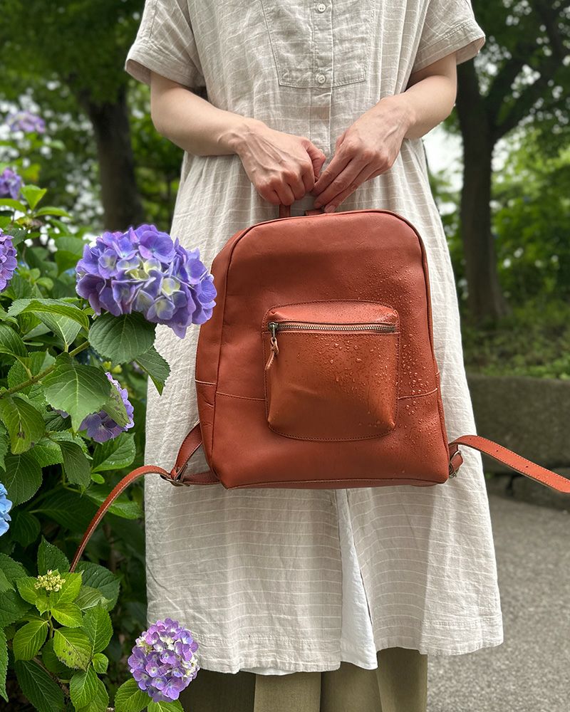 リュックの色：レンガ