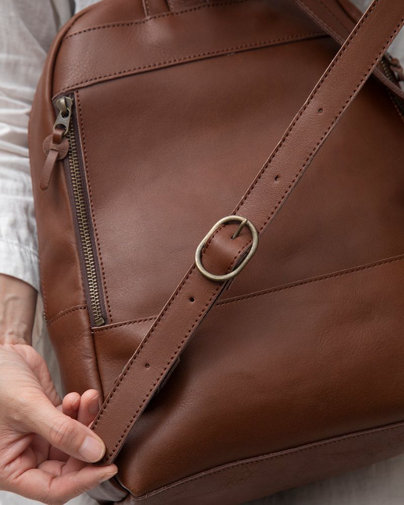 リュックの色：ダークブラウン（終売）