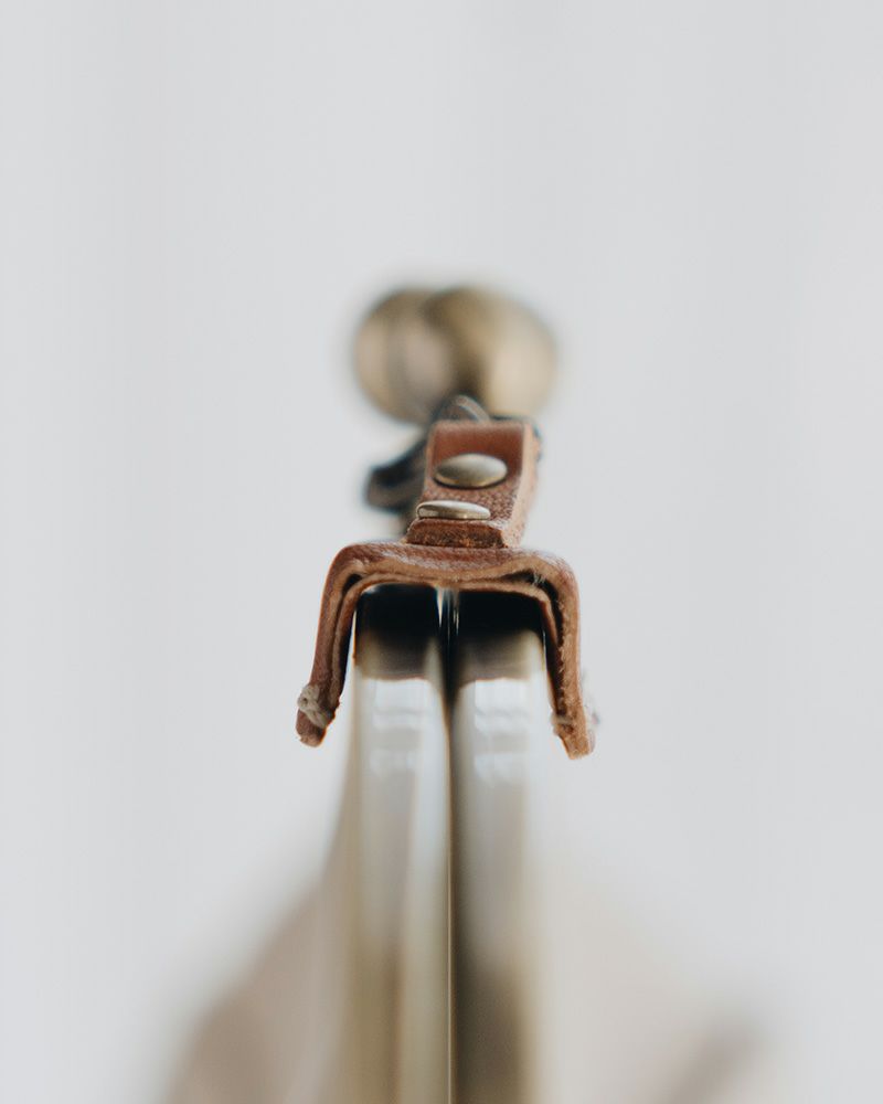 口金キーパーの色：キャメル