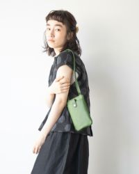 ポシェットの色：グリーン