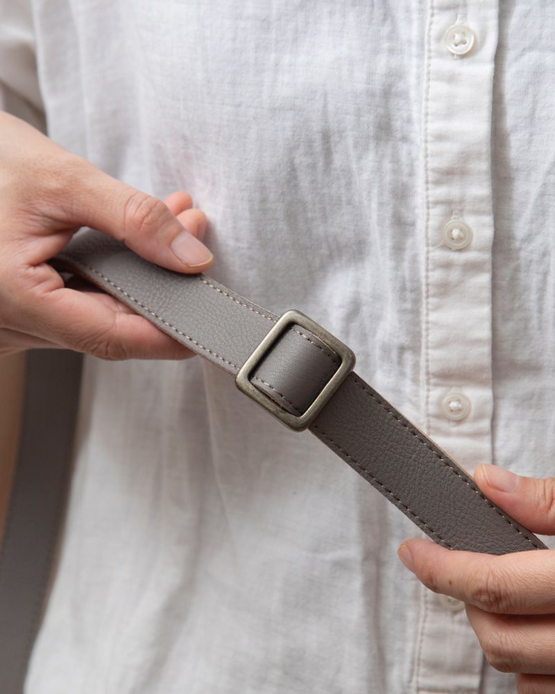 ショルダーの長さ調節できます（itsu mono 2WAYバッグ：ピュアグレー