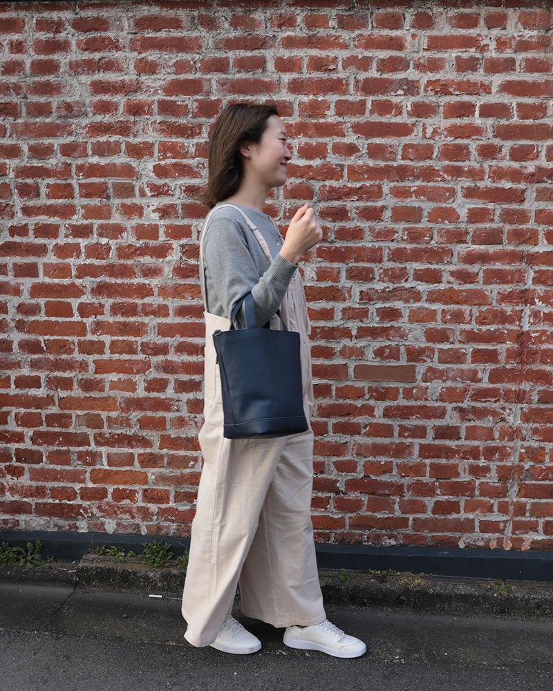 itsu mono 2WAYバッグ：ネイビー