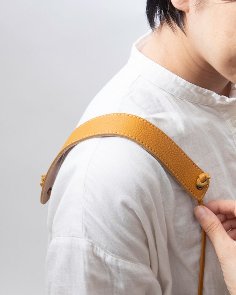 ポシェットの色：マスタード