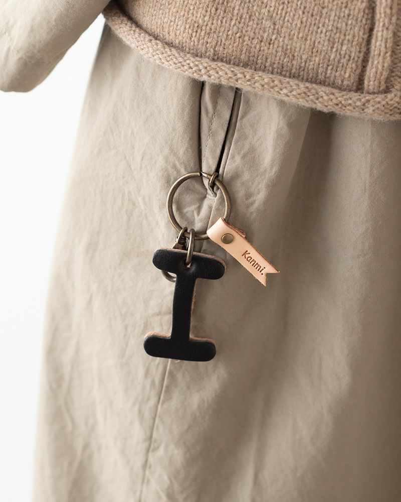 キーチャームの色：ブラック