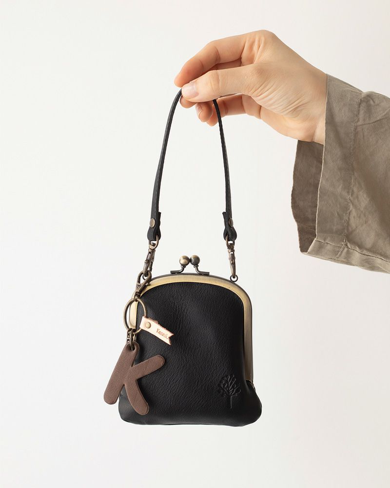 キーチャームの色：モカグレー