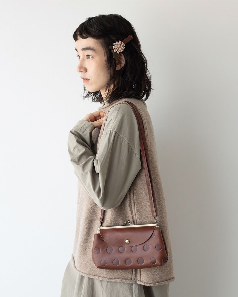 がま口長財布の色：ダークブラウン