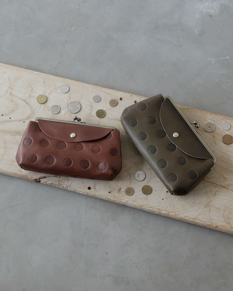 がま口長財布の色：左から　ダークブラウン・オリーブグリーン