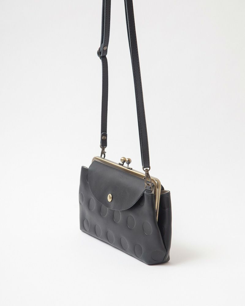 がま口長財布の色：ブラック