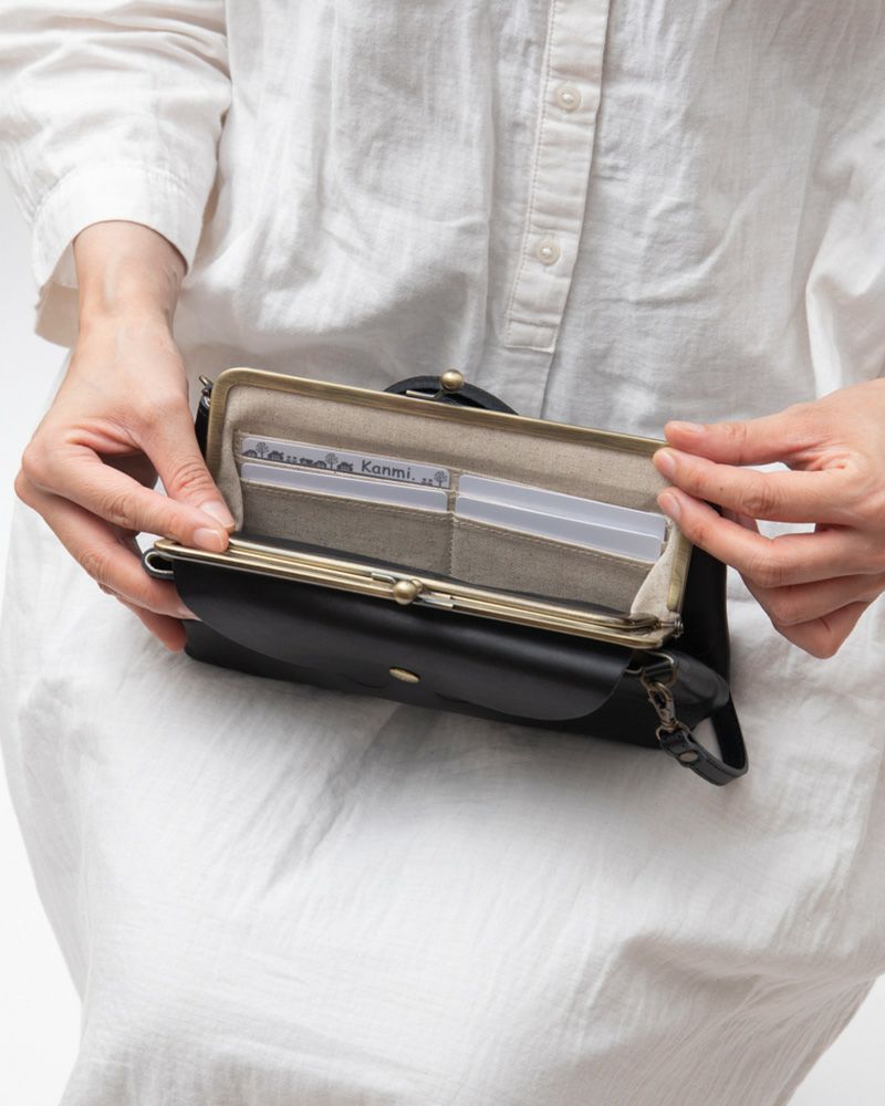 がま口長財布の色：ブラック