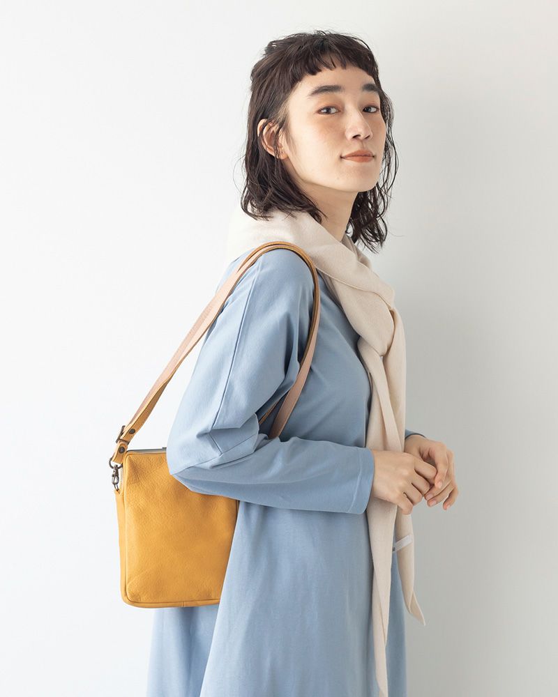 がま口ポシェットの色：キャラメル