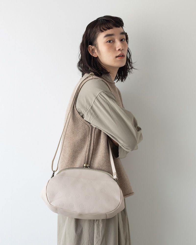 がま口ショルダーバッグの色：バニラ