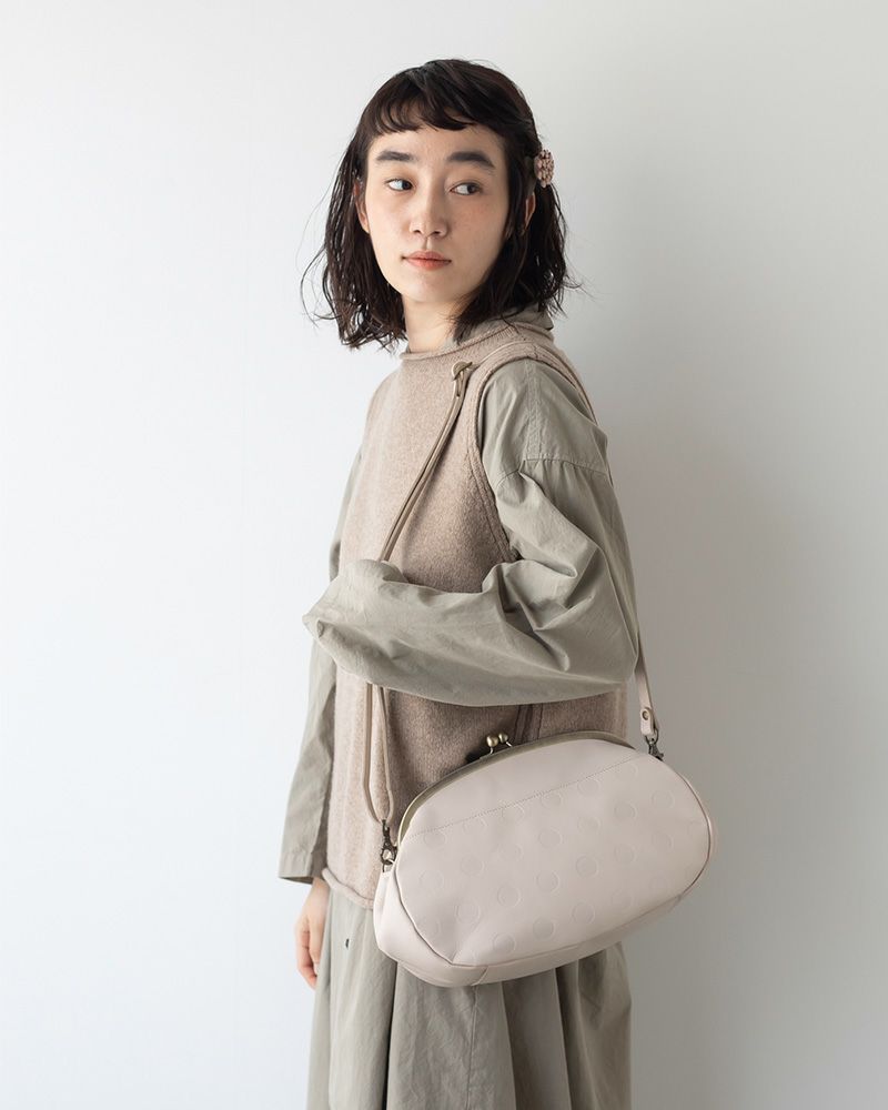 がま口ショルダーバッグの色：バニラ