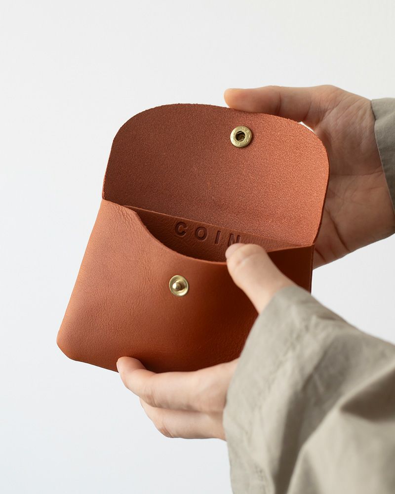 スナップボタンで開閉できます